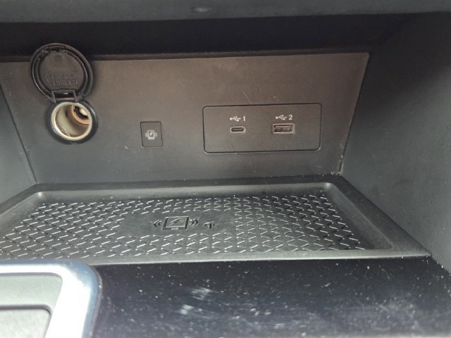 Used 2025 Nissan Pathfinder SL AWD/4WD image 30