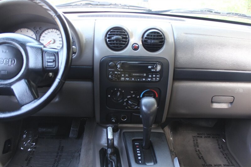 Used 2002 Jeep Liberty Sport AWD/4WD image 14