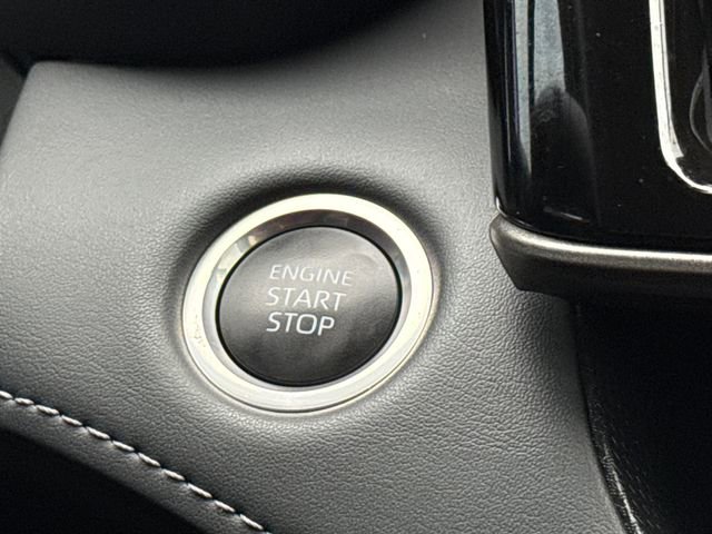 Used 2024 Toyota Highlander XLE AWD/4WD image 28