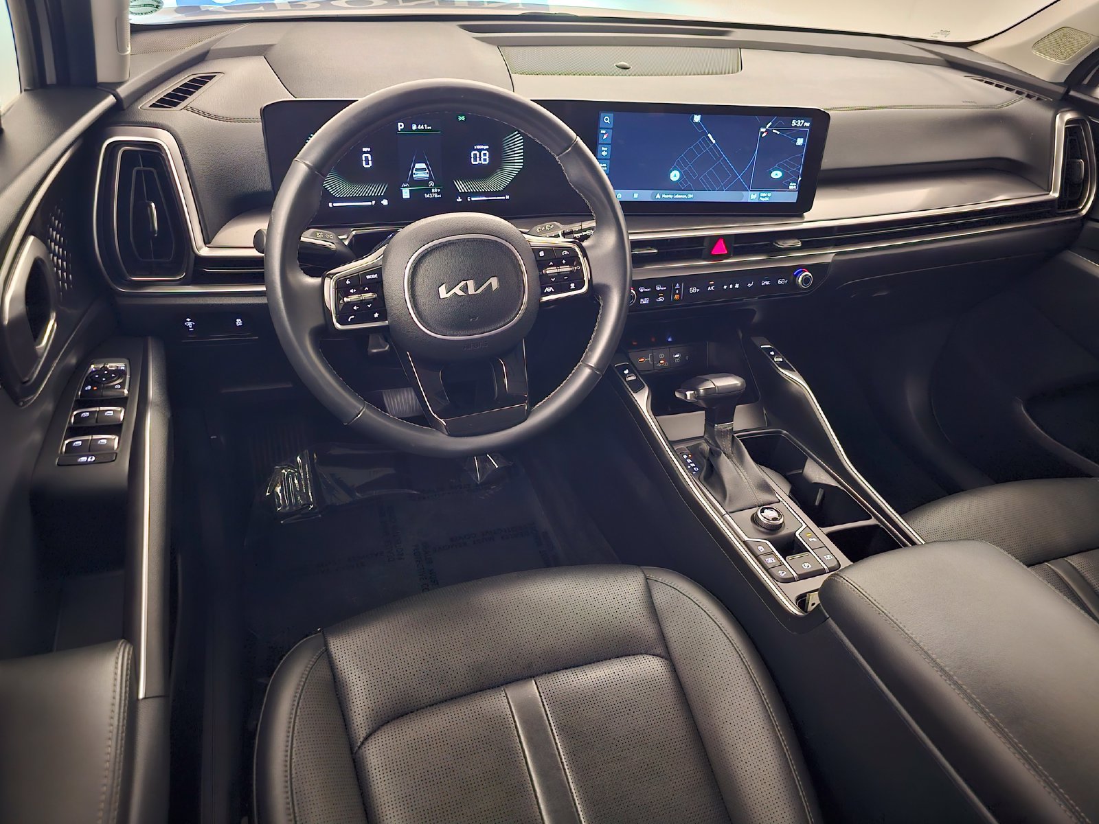 Used 2024 Kia Sorento S w/ Panoramic Sunroof Package FWD image 9