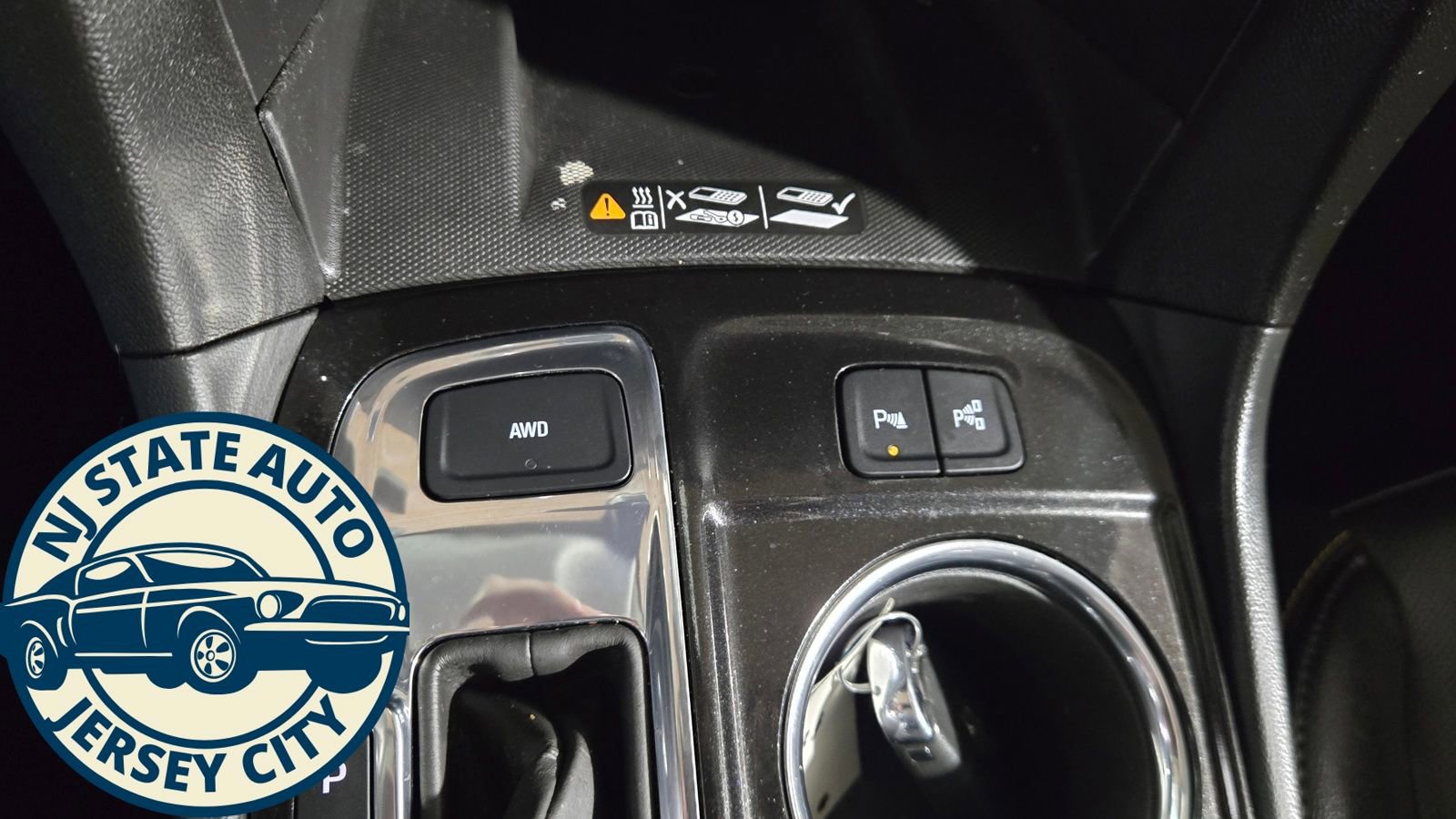 Used 2024 Chevrolet Equinox Premier AWD/4WD image 16