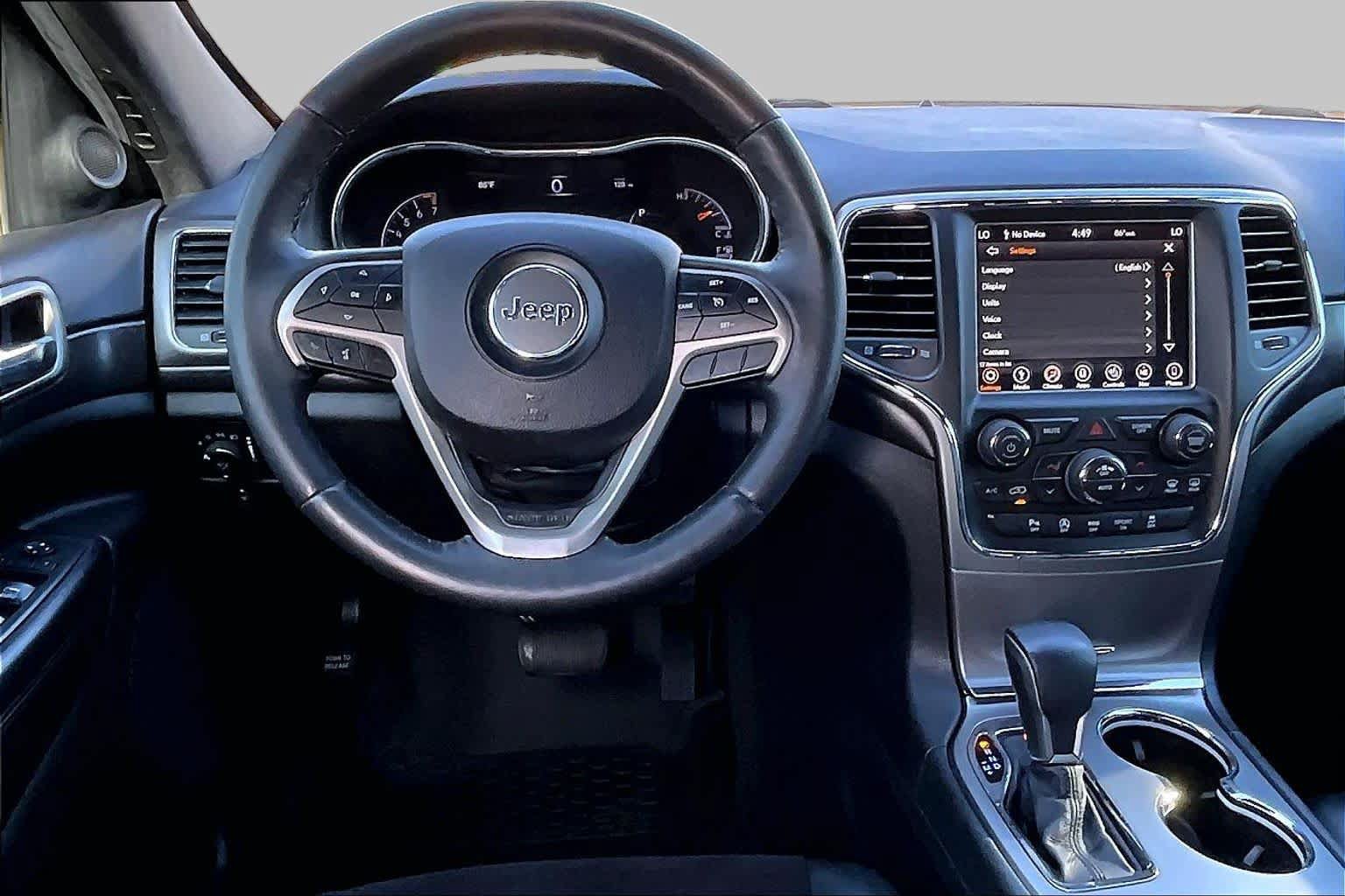 Used 2018 Jeep Grand Cherokee Altitude RWD image 8