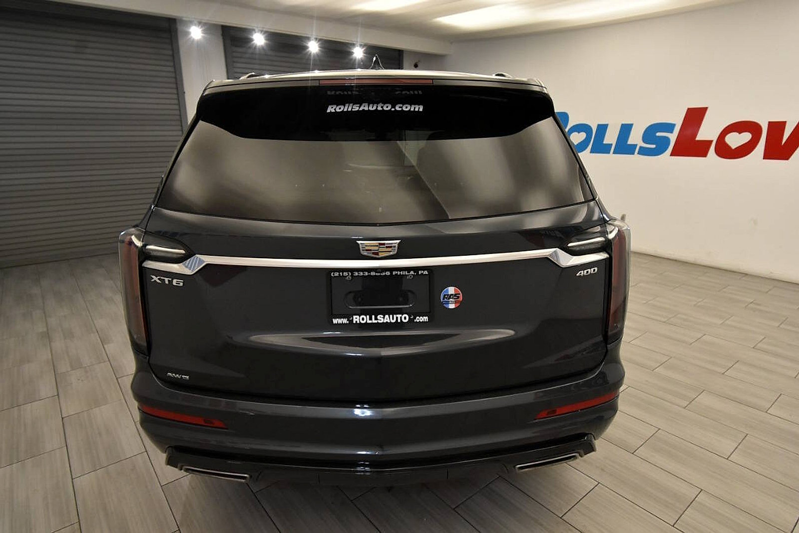 Used 2023 Cadillac XT6 Sport w/ Technology Package AWD/4WD image 4