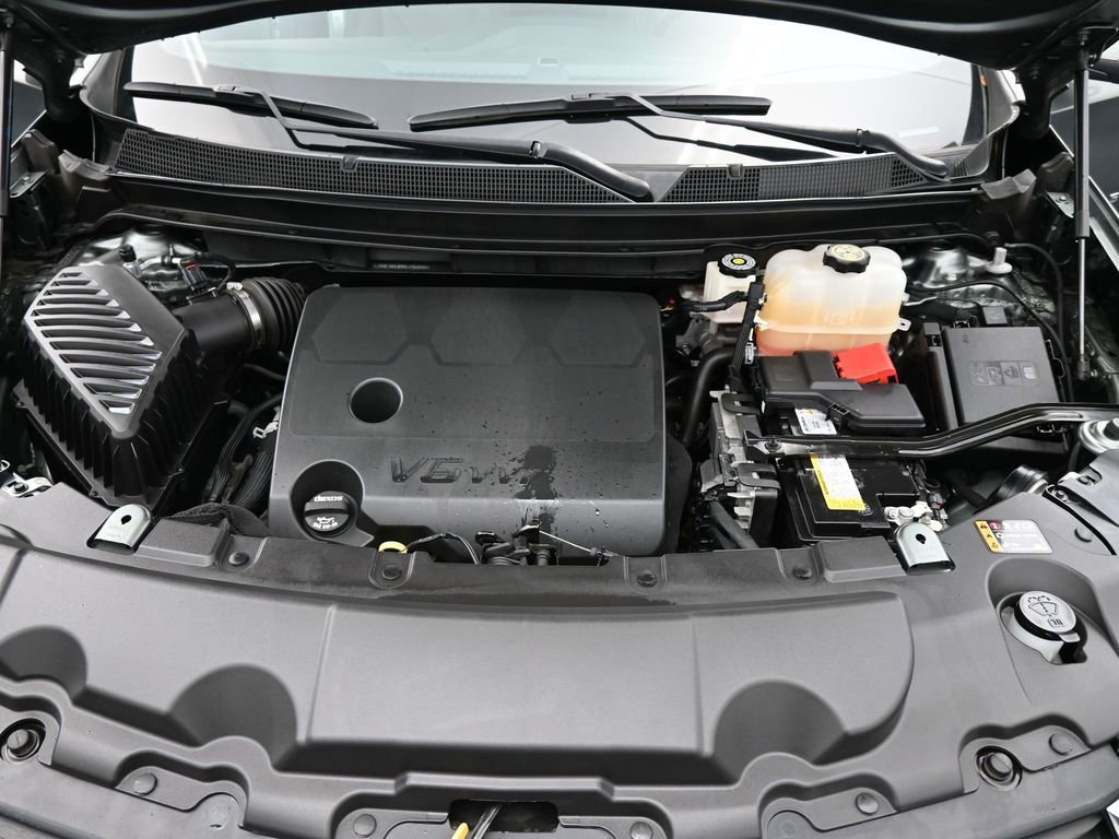 Used 2022 Chevrolet Traverse LT image 15