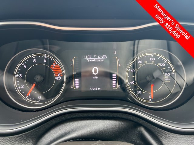 Used 2022 Jeep Cherokee Latitude AWD/4WD image 15