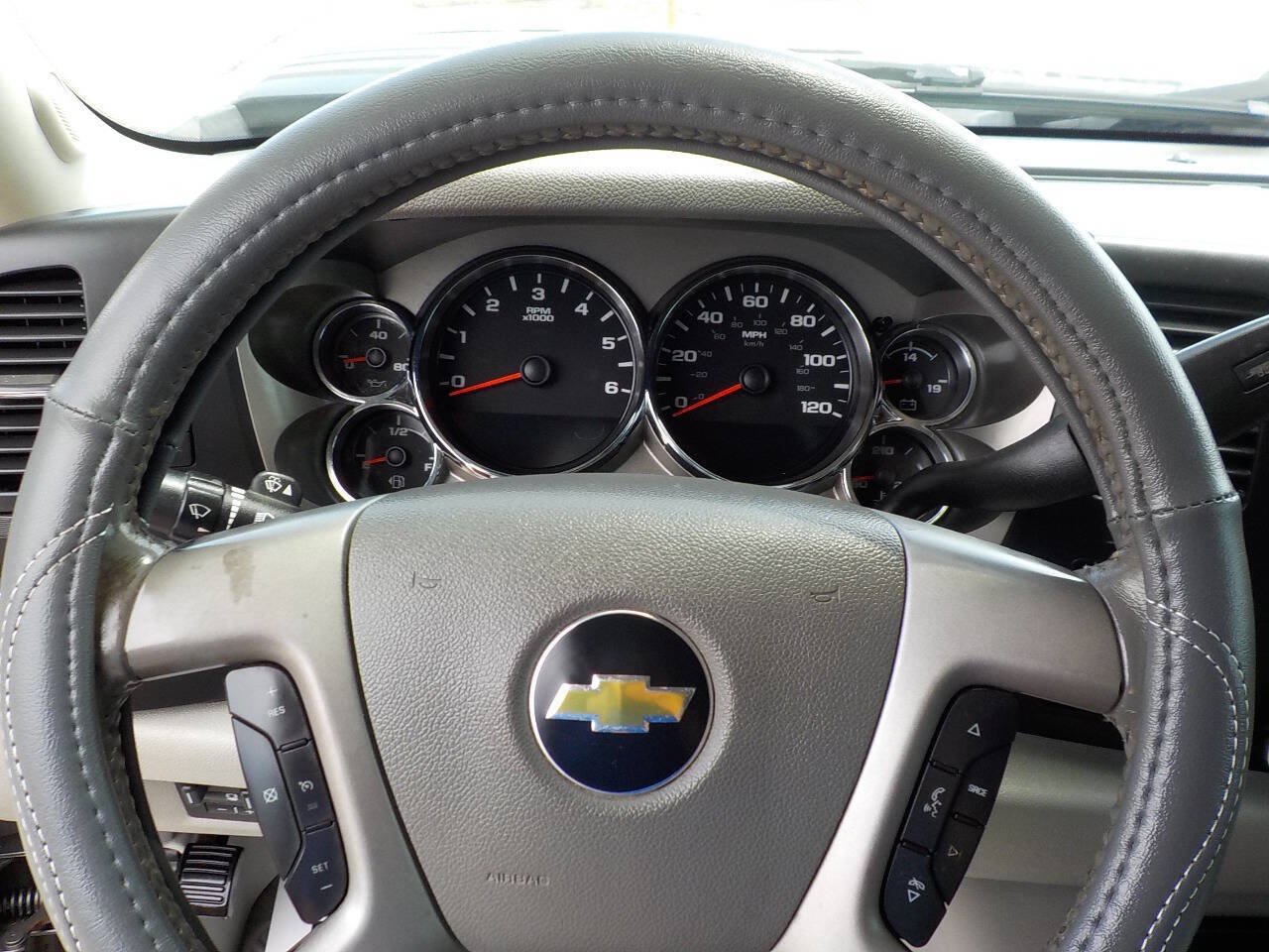 Used 2013 Chevrolet Silverado 2500 LT w/ Custom Sport Truck Package RWD image 18
