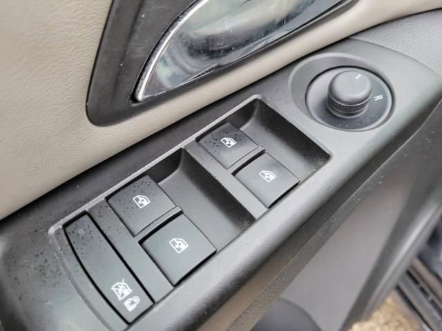 Used 2013 Chevrolet Cruze LT image 15