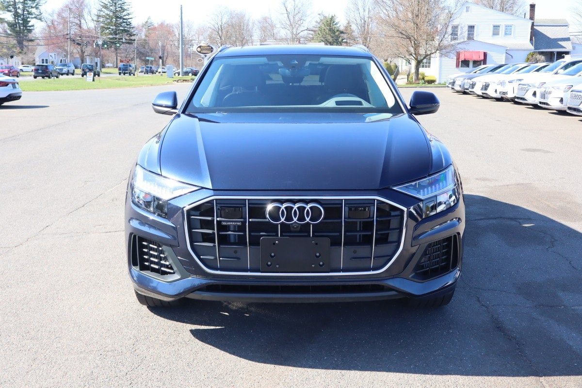 Used 2023 Audi Q8 Prestige w/ Prestige Package image 2