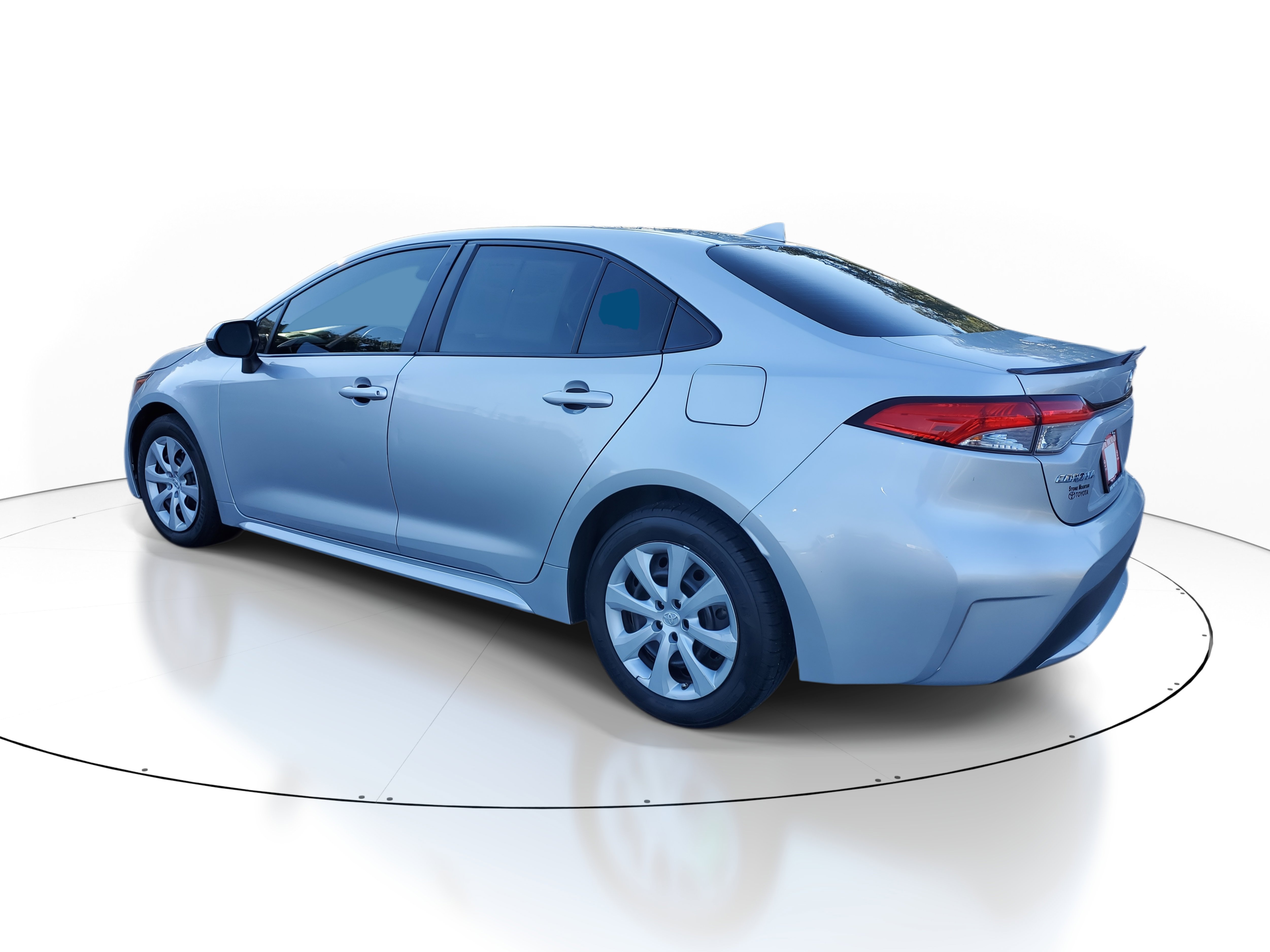 Used 2020 Toyota Corolla LE image 4