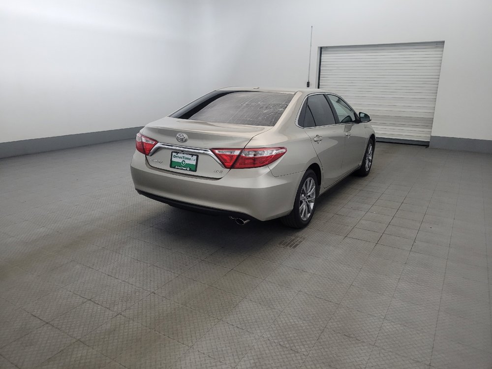 Used 2016 Toyota Camry XLE FWD image 9