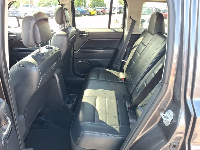 Used 2017 Jeep Patriot High Altitude AWD/4WD image 19