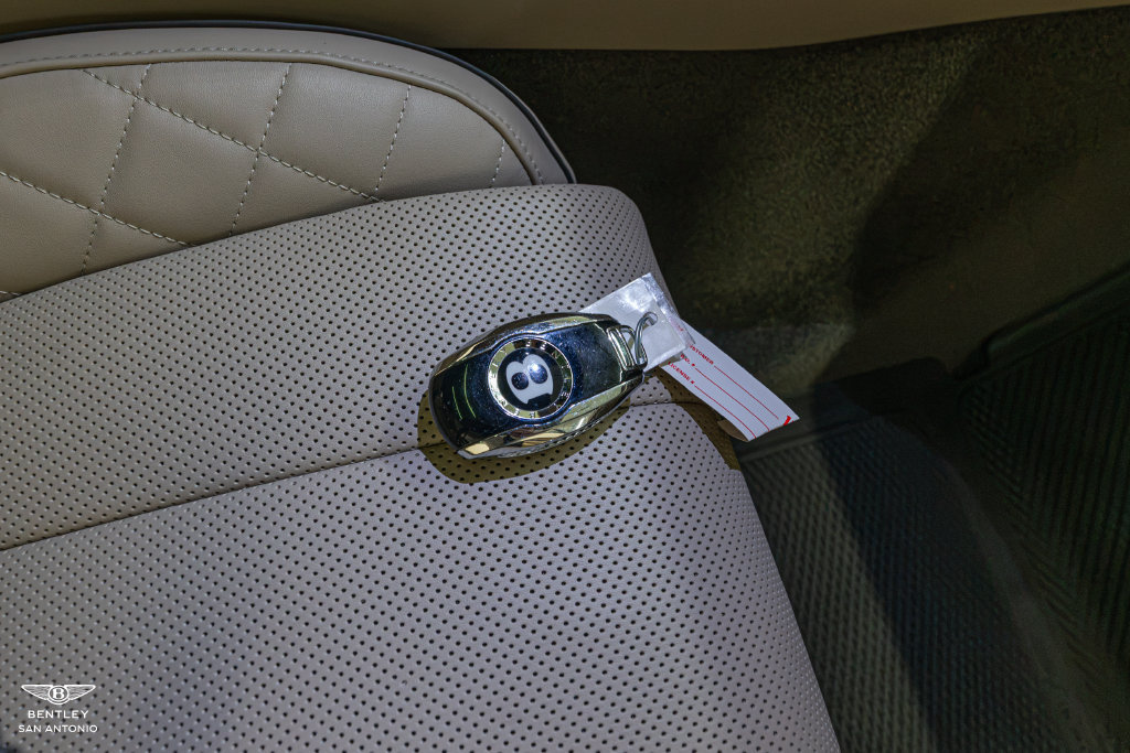 Used 2023 Bentley Continental GT V8 AWD/4WD image 31