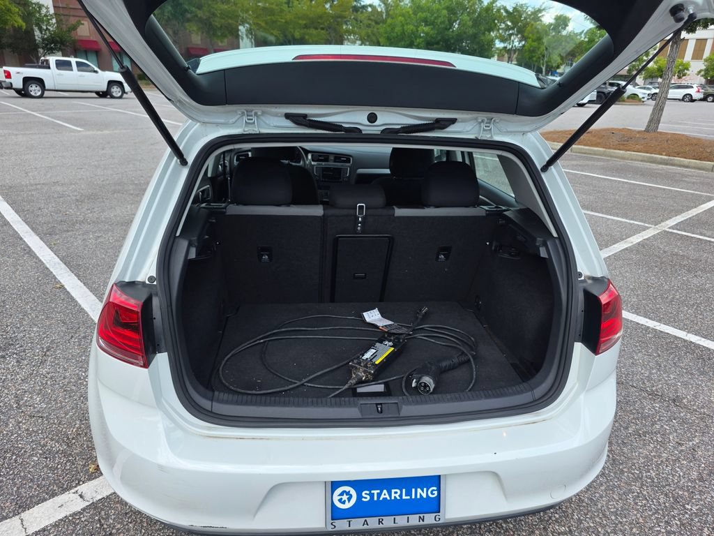Used 2016 Volkswagen e-Golf SE w/ DC Fast Charging Package FWD image 29
