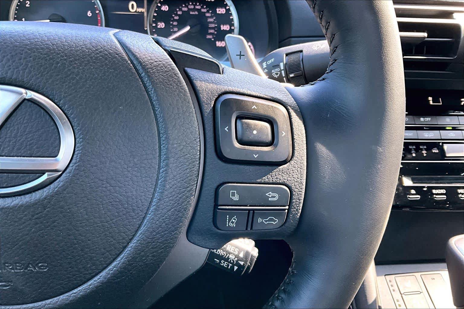 Used 2025 Lexus IS 300 w/ Premium Package RWD image 23