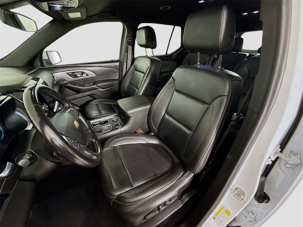 Used 2022 Chevrolet Traverse LT image 15
