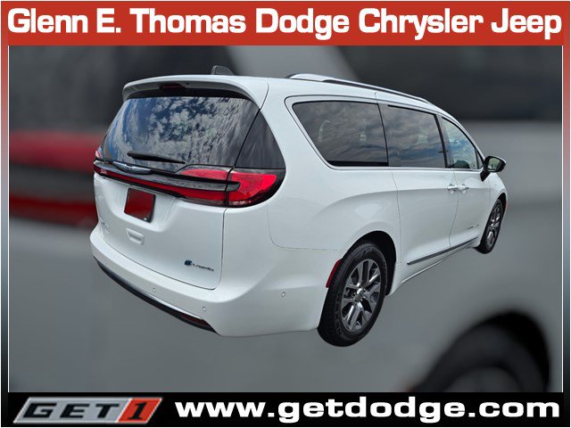 Certified 2023 Chrysler Pacifica Pinnacle FWD image 7