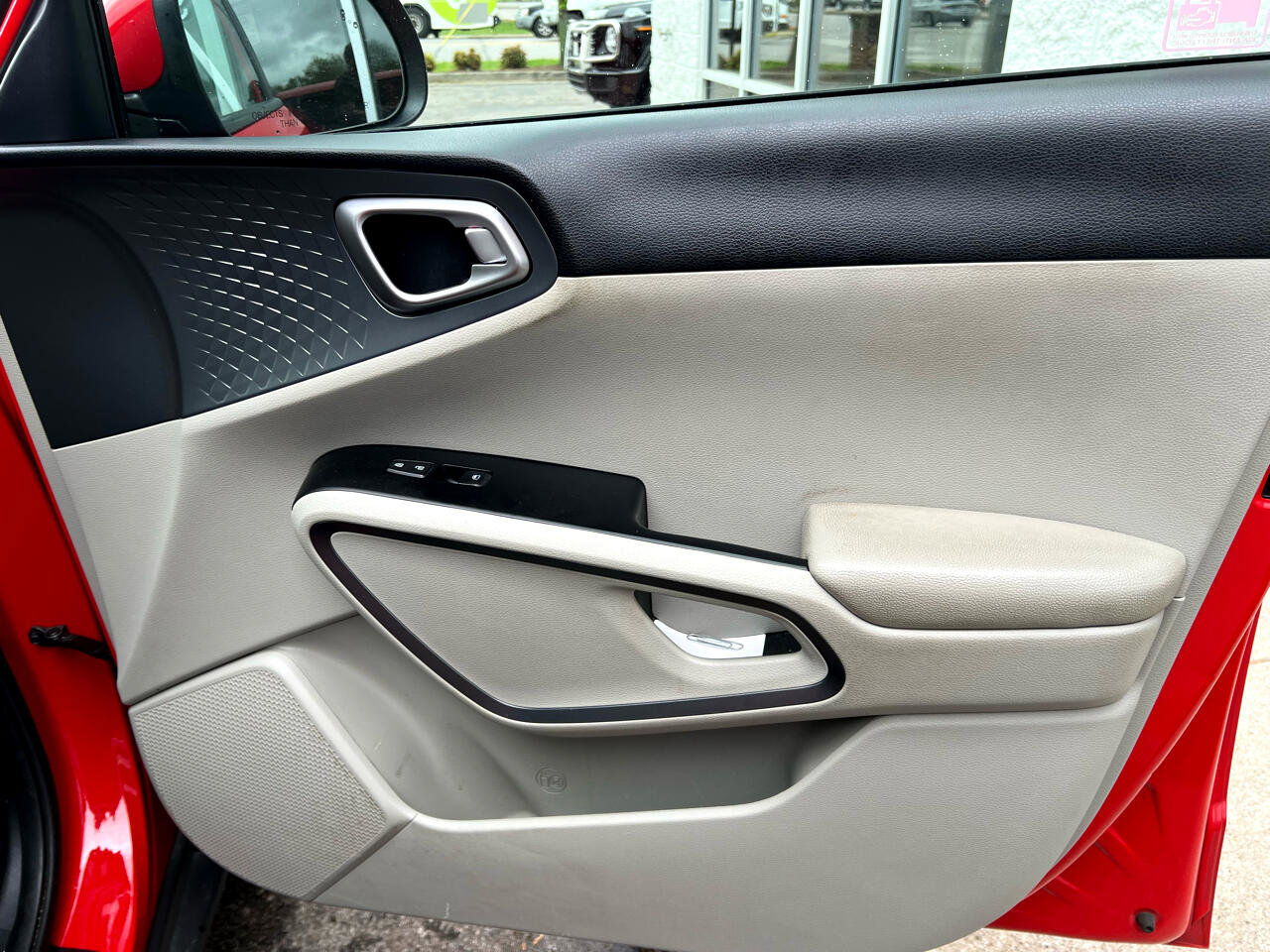 Used 2020 Kia Soul S image 16