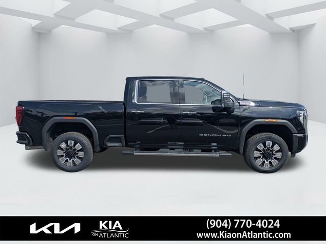 Used 2024 GMC Sierra 2500 Denali w/ Denali Reserve Package image 2