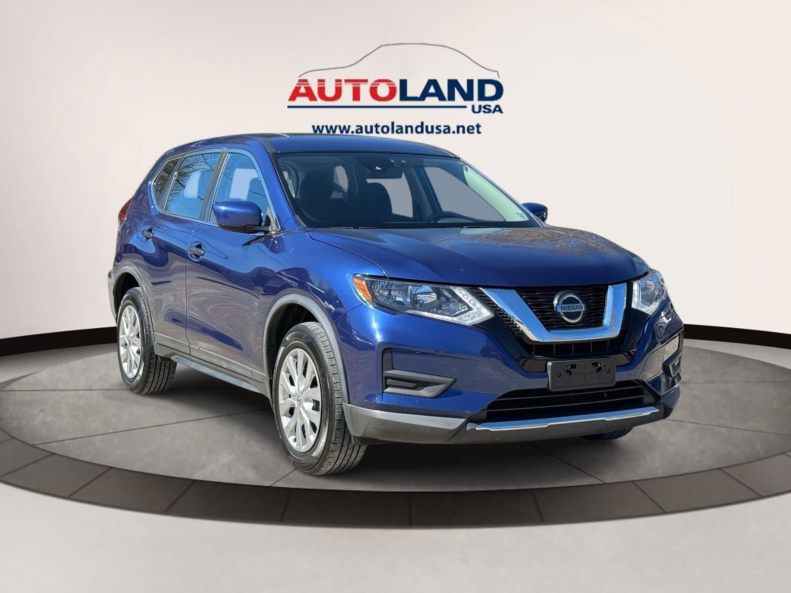 Used 2019 Nissan Rogue S image 2