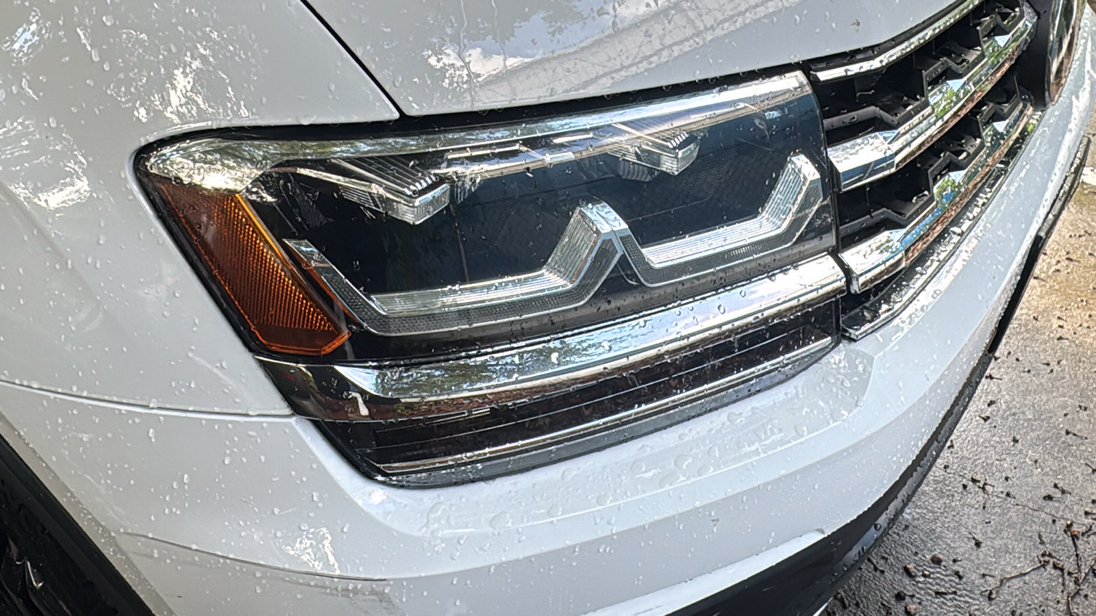 Used 2019 Volkswagen Atlas SEL FWD image 4