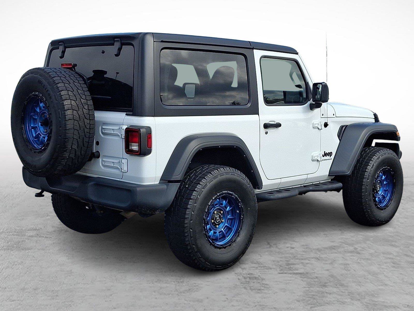 Used 2023 Jeep Wrangler Sport AWD/4WD image 7