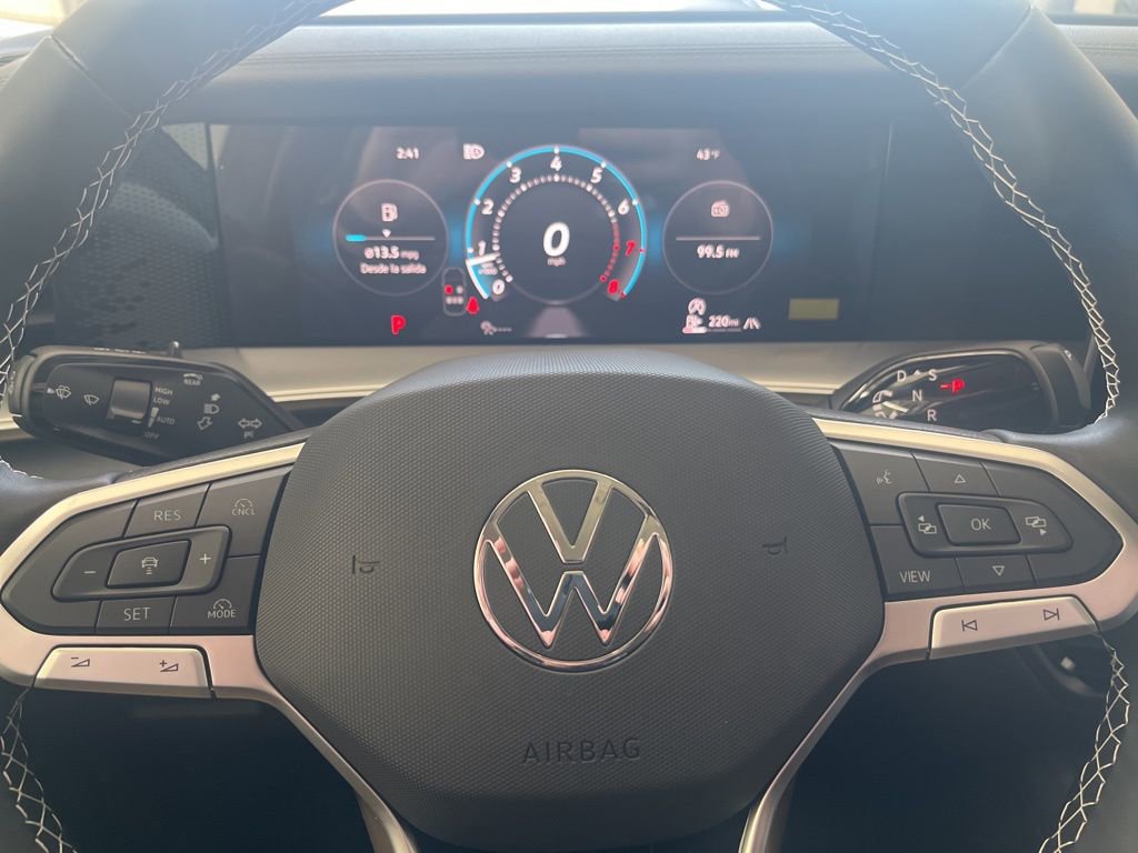 New 2026 Volkswagen Tiguan SE AWD/4WD image 18