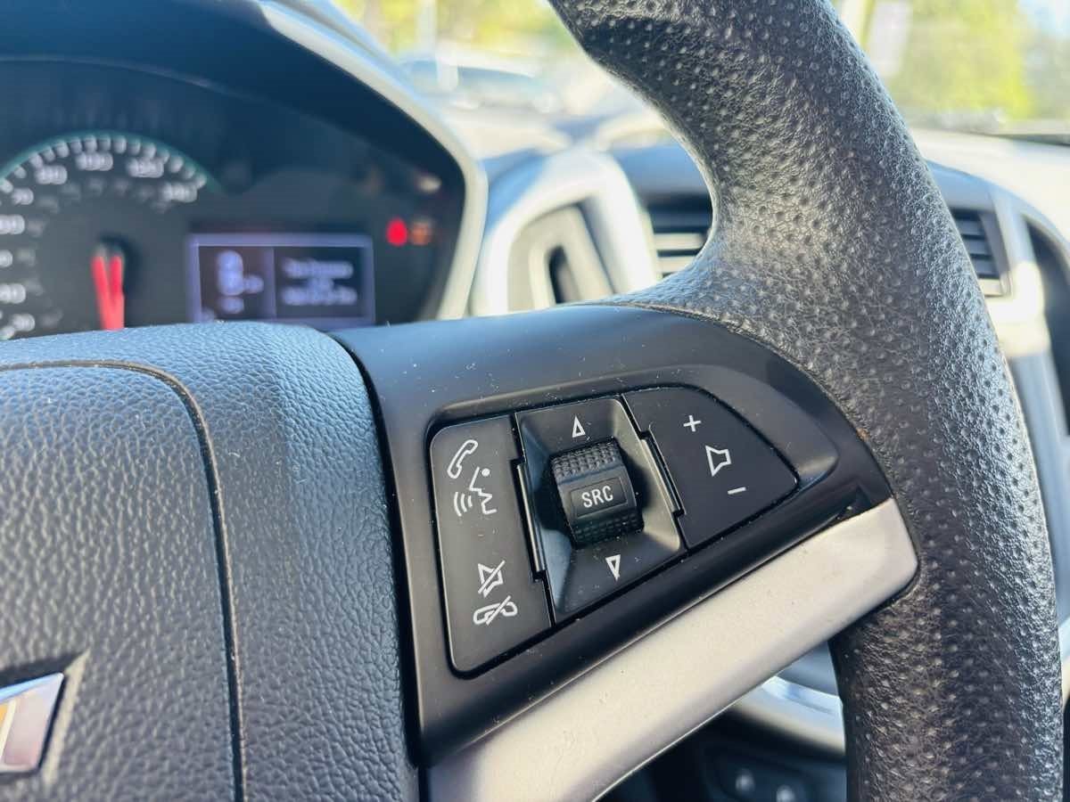 Used 2020 Chevrolet Sonic LT image 26