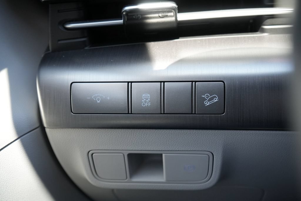 Used 2026 Hyundai Kona SEL Sport AWD/4WD image 24