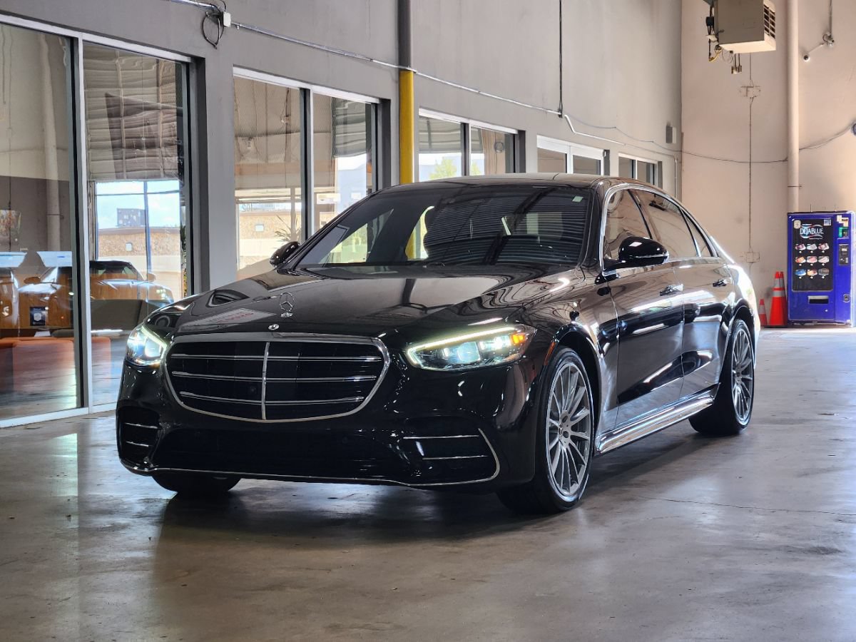Used 2023 Mercedes-Benz S 580 4MATIC Sedan image 3