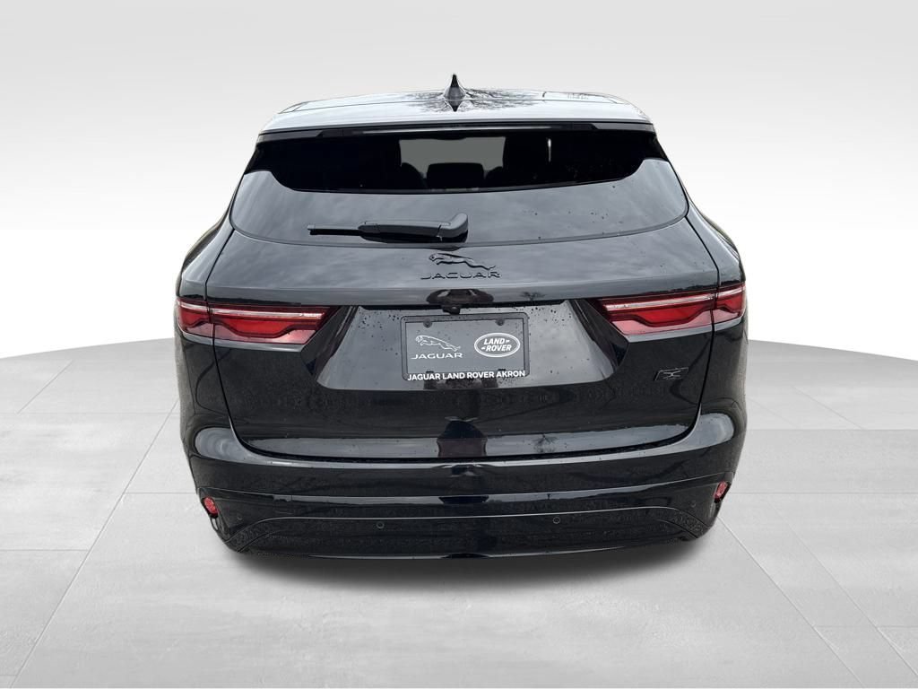 Used 2026 Jaguar F-PACE R-Dynamic S AWD/4WD image 9