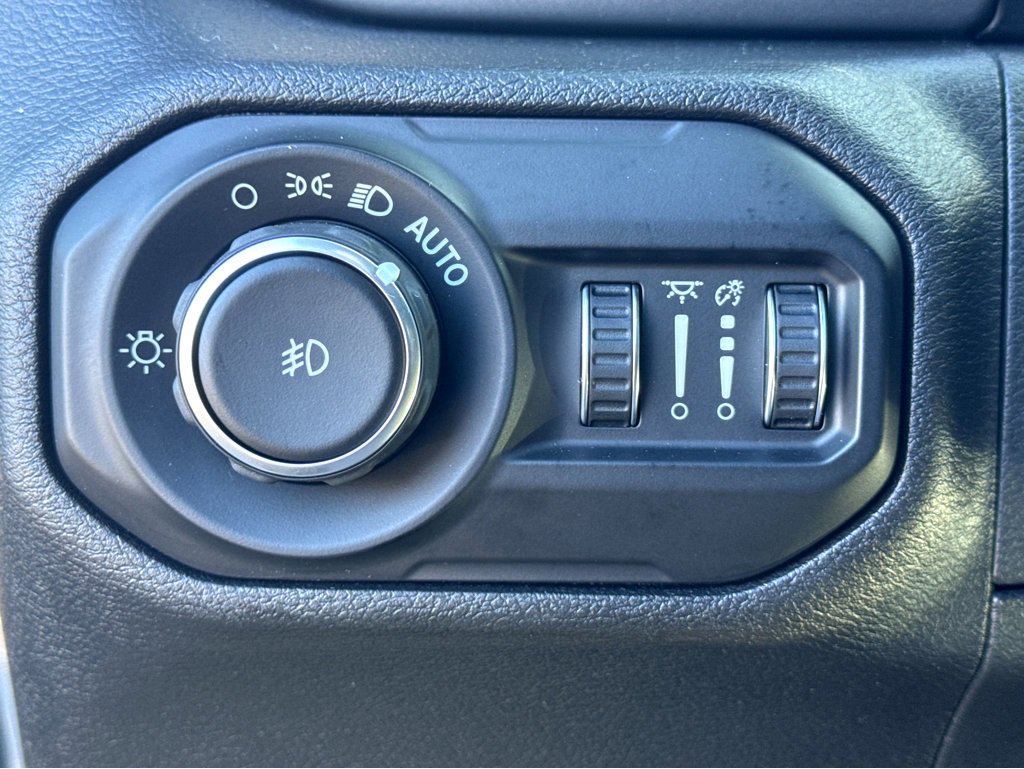 Certified 2021 Jeep Wrangler Unlimited Sport w/ Sun And Sound Package image 15