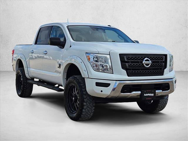 Used 2021 Nissan Titan SV w/ SV Convenience Package AWD/4WD image 3