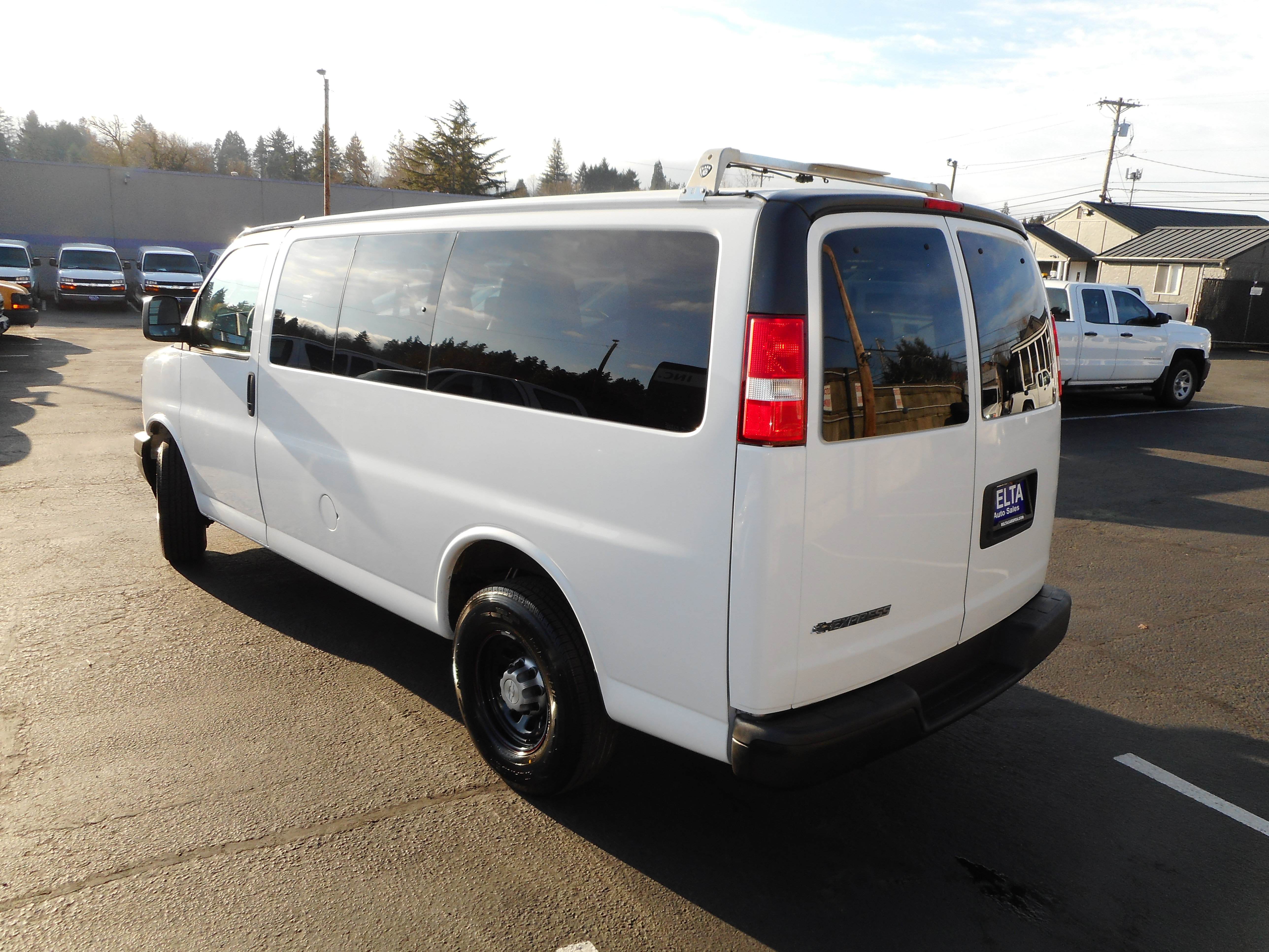 Used 2017 Chevrolet Express 2500 LS image 10
