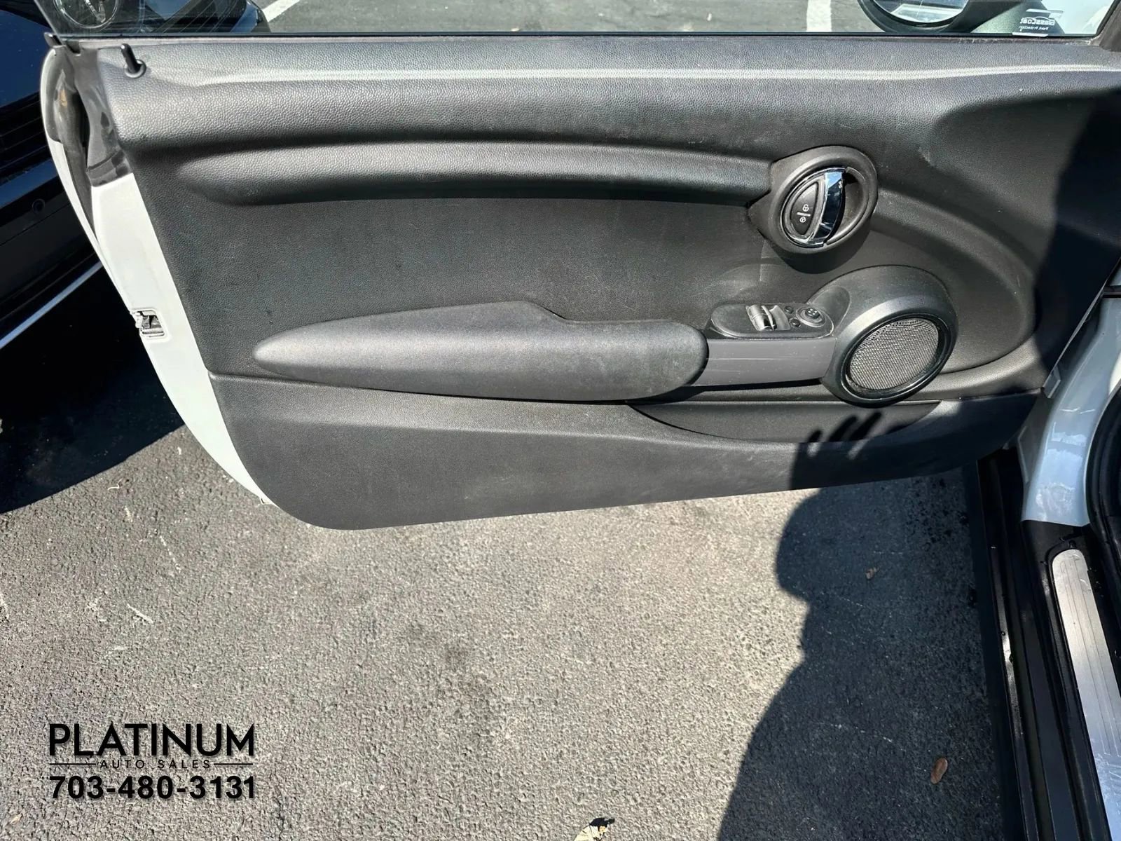 Used 2015 MINI Cooper 2-Door Hardtop image 14