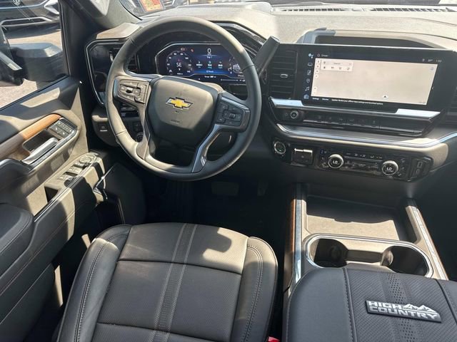 Used 2024 Chevrolet Silverado 2500 High Country w/ Technology Package image 17
