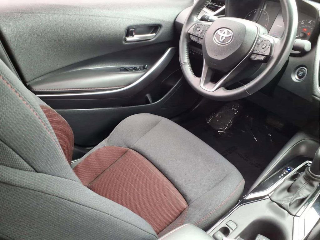 Used 2024 Toyota Corolla SE FWD image 9
