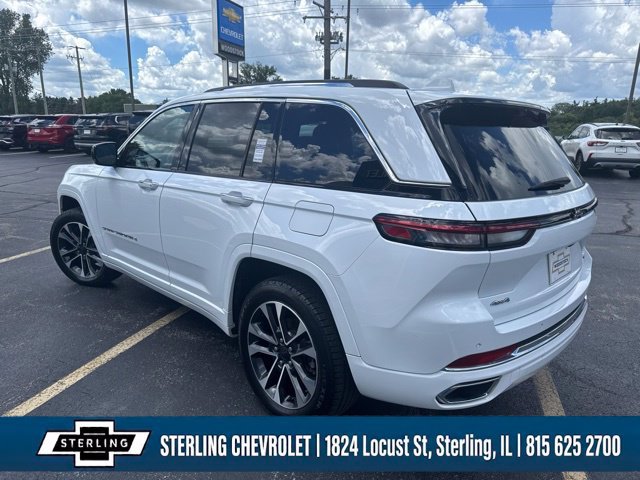 Used 2022 Jeep Grand Cherokee Overland w/ Luxury Tech Group IV AWD/4WD image 5