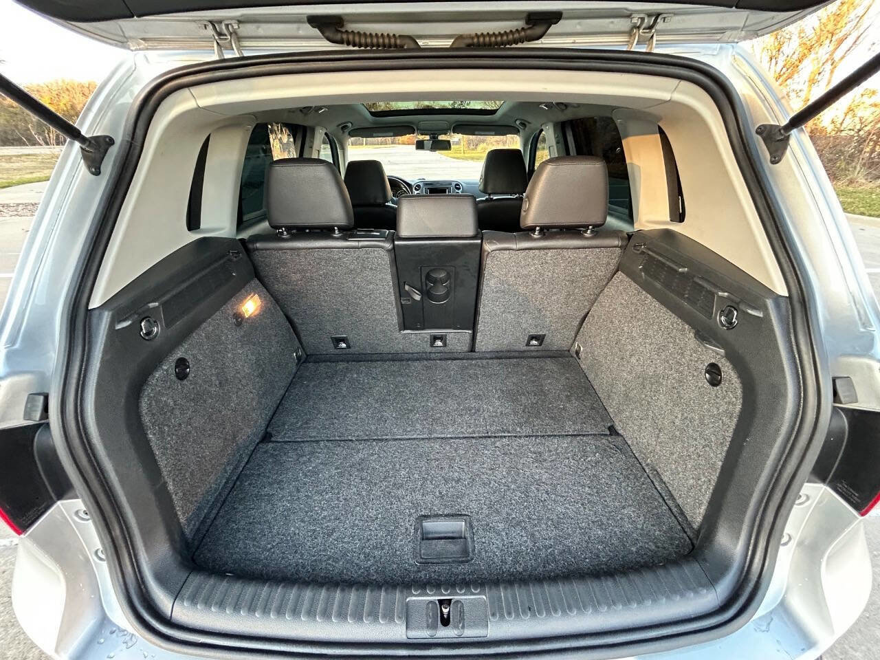 Used 2017 Volkswagen Tiguan Wolfsburg Edition image 11