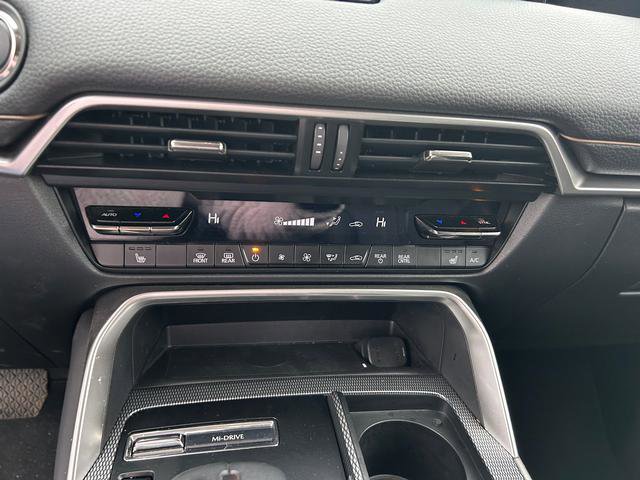 Certified 2025 MAZDA CX-70 Plug-In Hybrid w/ Premium Pkg image 16