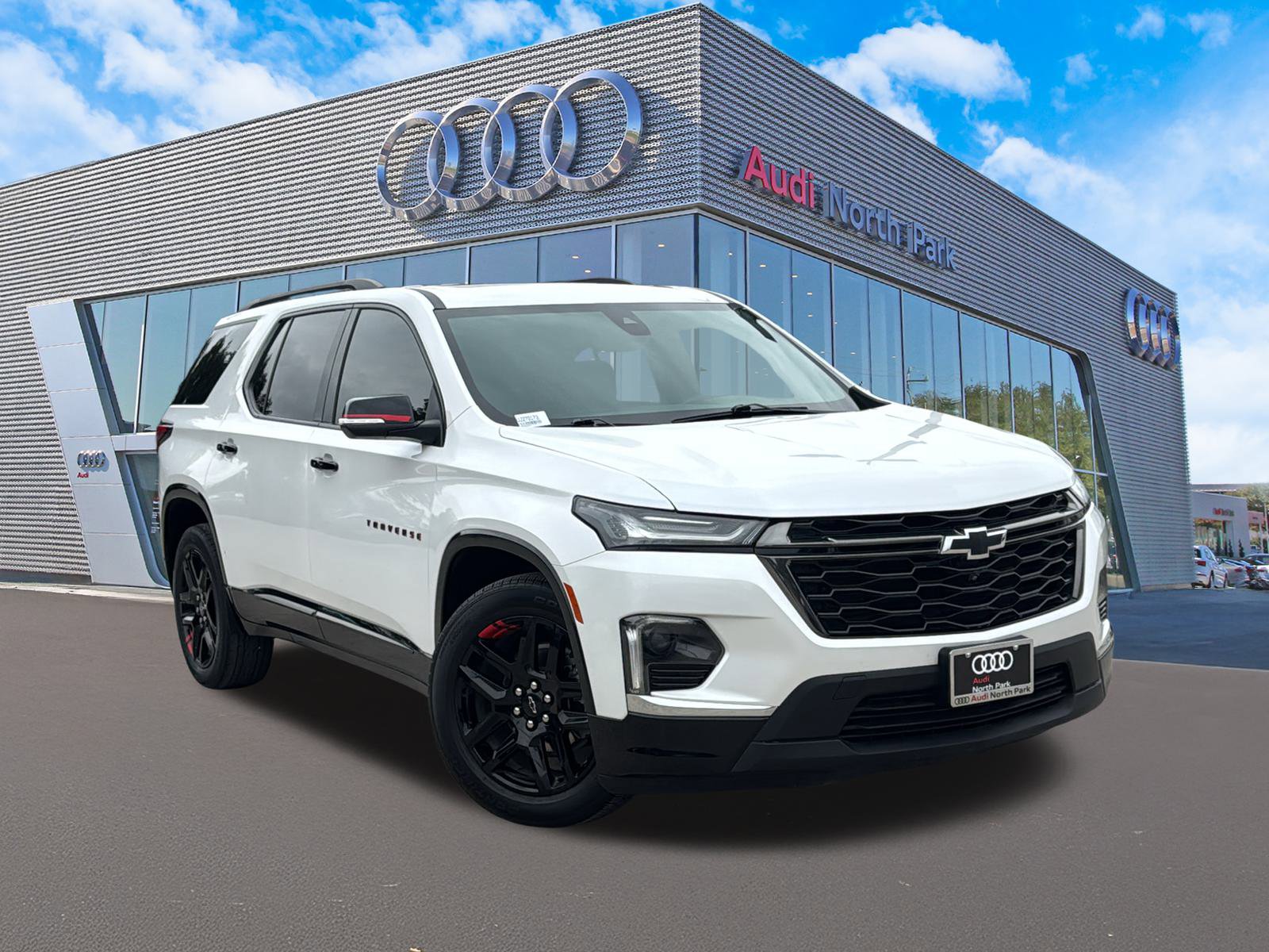 Used 2023 Chevrolet Traverse Premier w/ Redline Edition image 1
