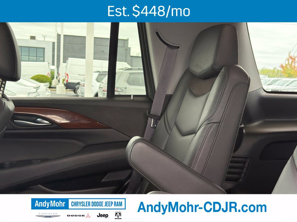 Used 2017 Cadillac Escalade Luxury AWD/4WD image 18