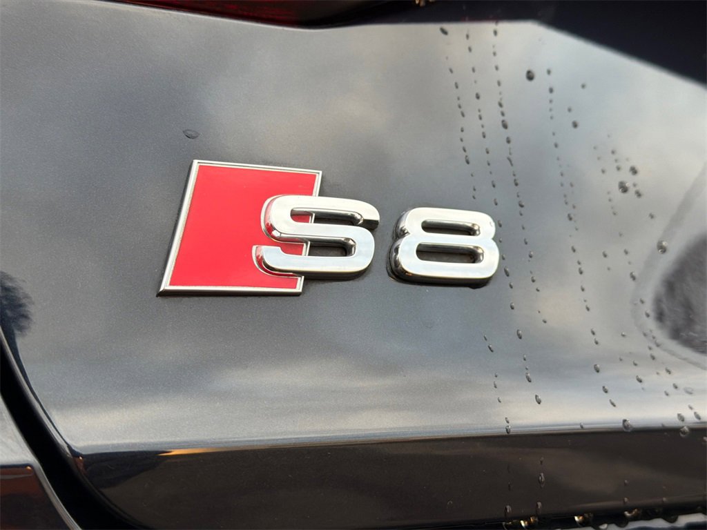 Used 2020 Audi S8 L image 9