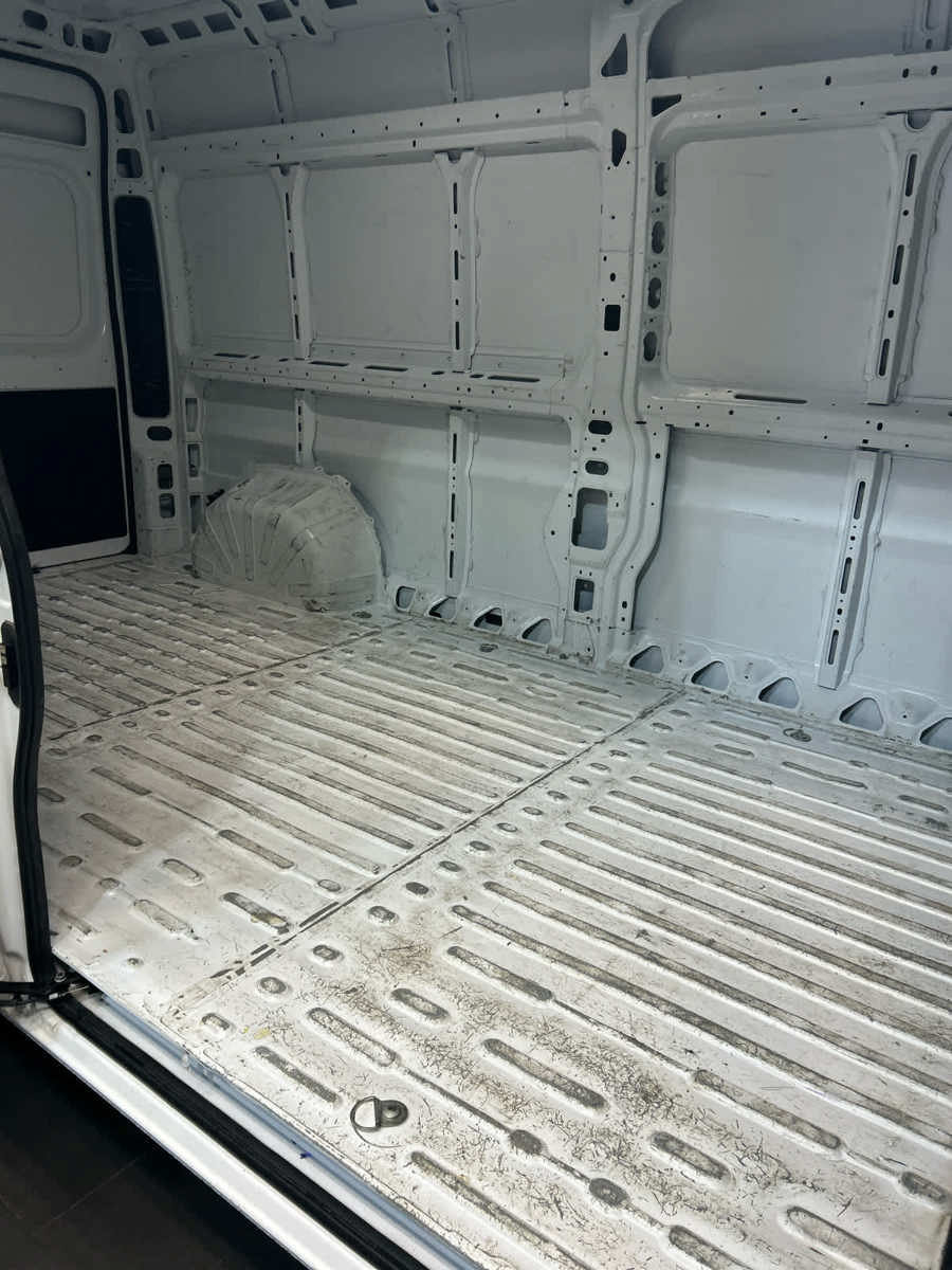 Used 2024 RAM ProMaster 2500 w/ Convenience Group FWD image 5