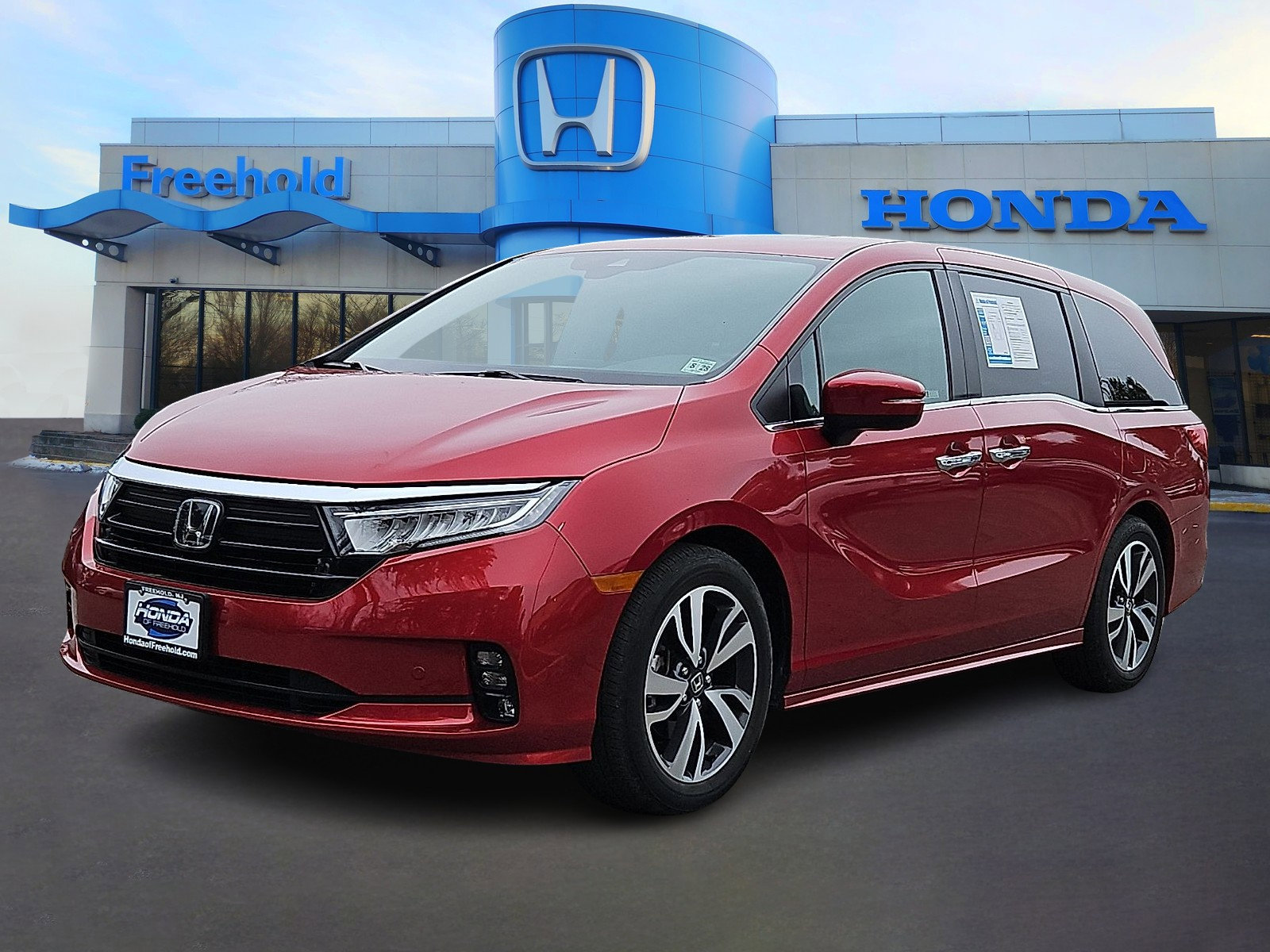 Certified 2023 Honda Odyssey Touring image 3