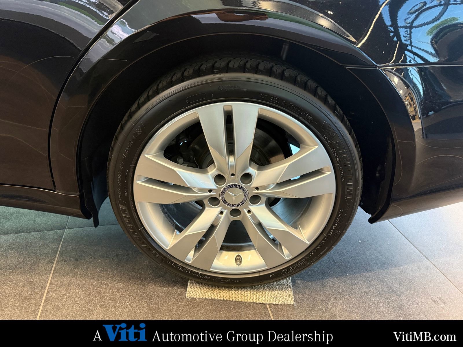 Used 2010 Mercedes-Benz CLS 550 image 11