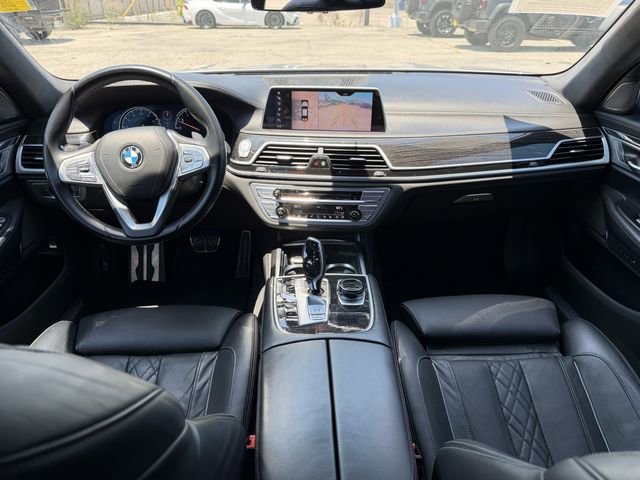 Used 2019 BMW 740i w/ Executive Package RWD image 18