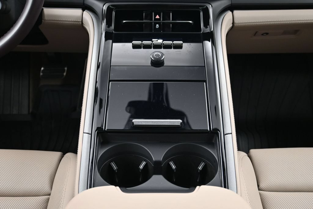 Certified 2024 Porsche Panamera image 10