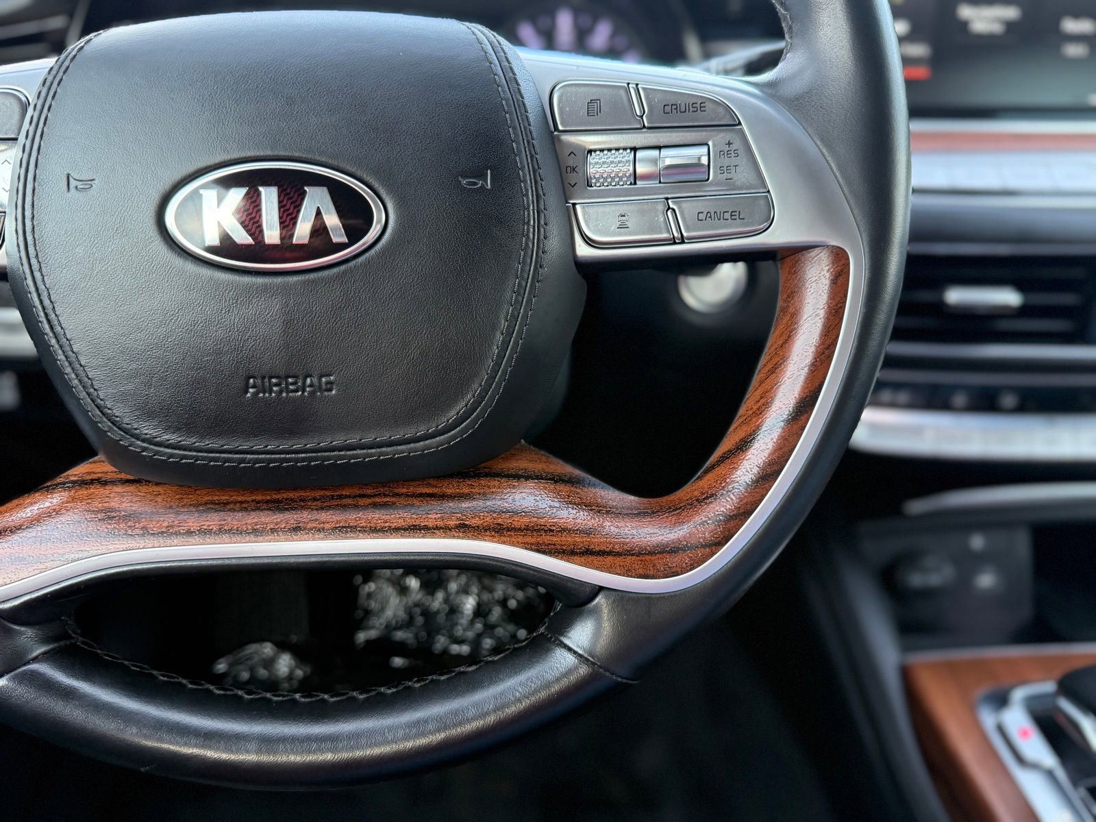 Used 2020 Kia K900 Luxury AWD/4WD image 26