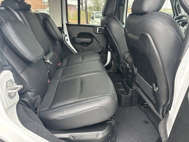 Certified 2025 Jeep Wrangler Unlimited Rubicon 4xe w/ Convenience Group image 15