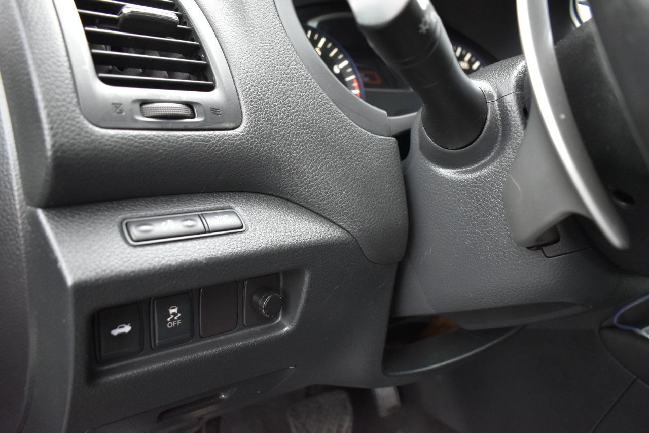 Used 2016 Nissan Altima 3.5 SR image 39